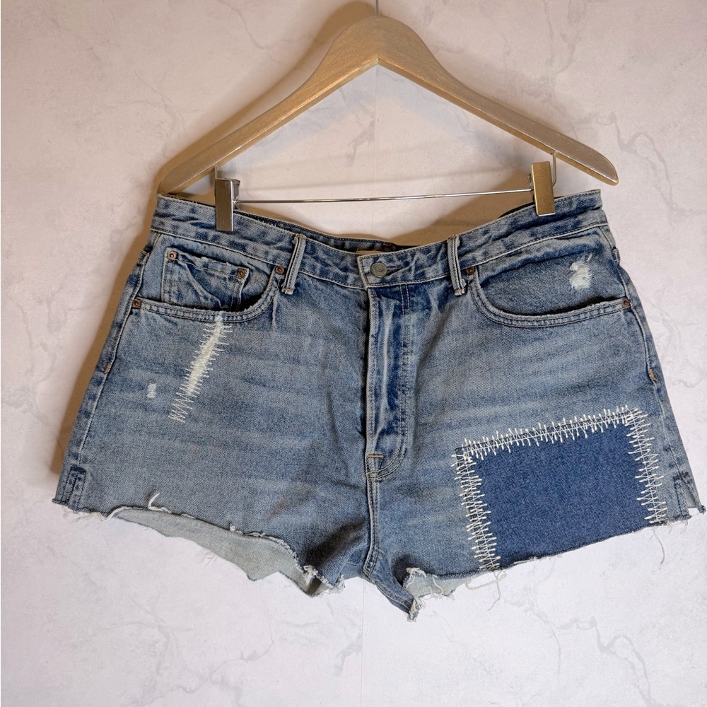 GRLFRND Cindy high rise cut off Jean Shorts in fleetwood patch work - Picture 2 of 7